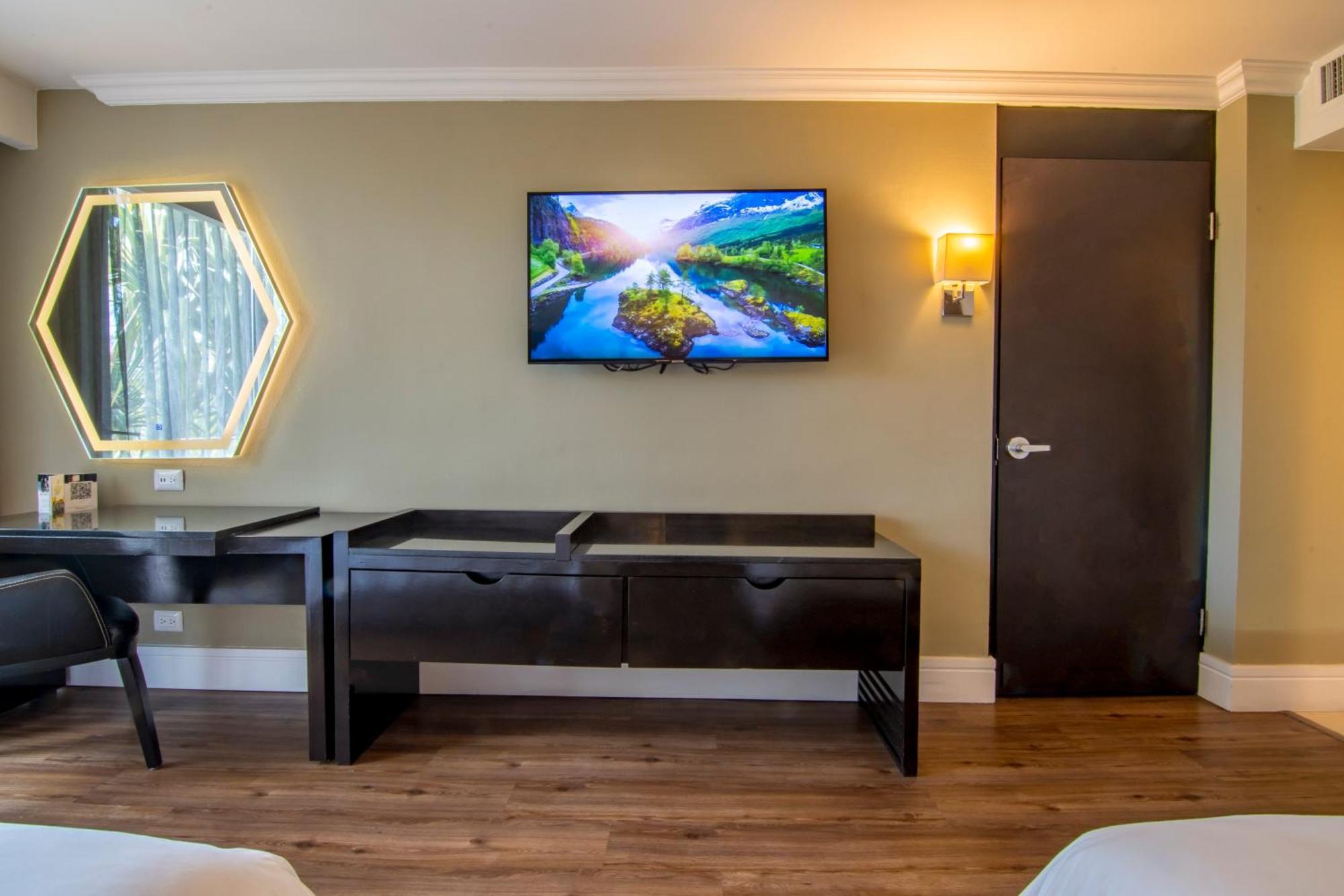 Hotel Lucerna Tijuana Dış mekan fotoğraf
